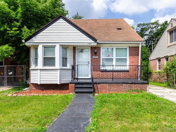9037 Longacre Street, Detroit, MI 48228