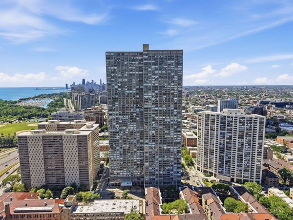 655 W IRVING PARK Road , Unit 1704, Chicago, IL 60613