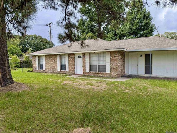 832 Sherron Ave, Baker, LA 70714