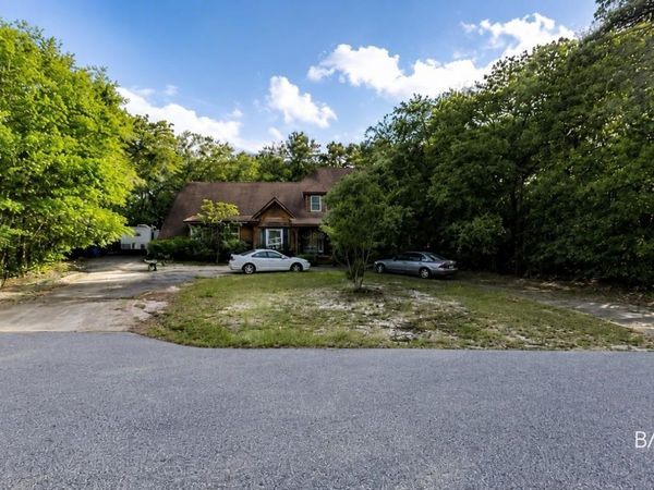 609 Royal Oak Circle, Gulf Shores, AL 36542
