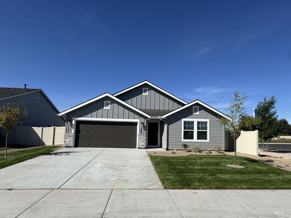 1575 SW Silverstone Ave, Mountain Home, ID 83647