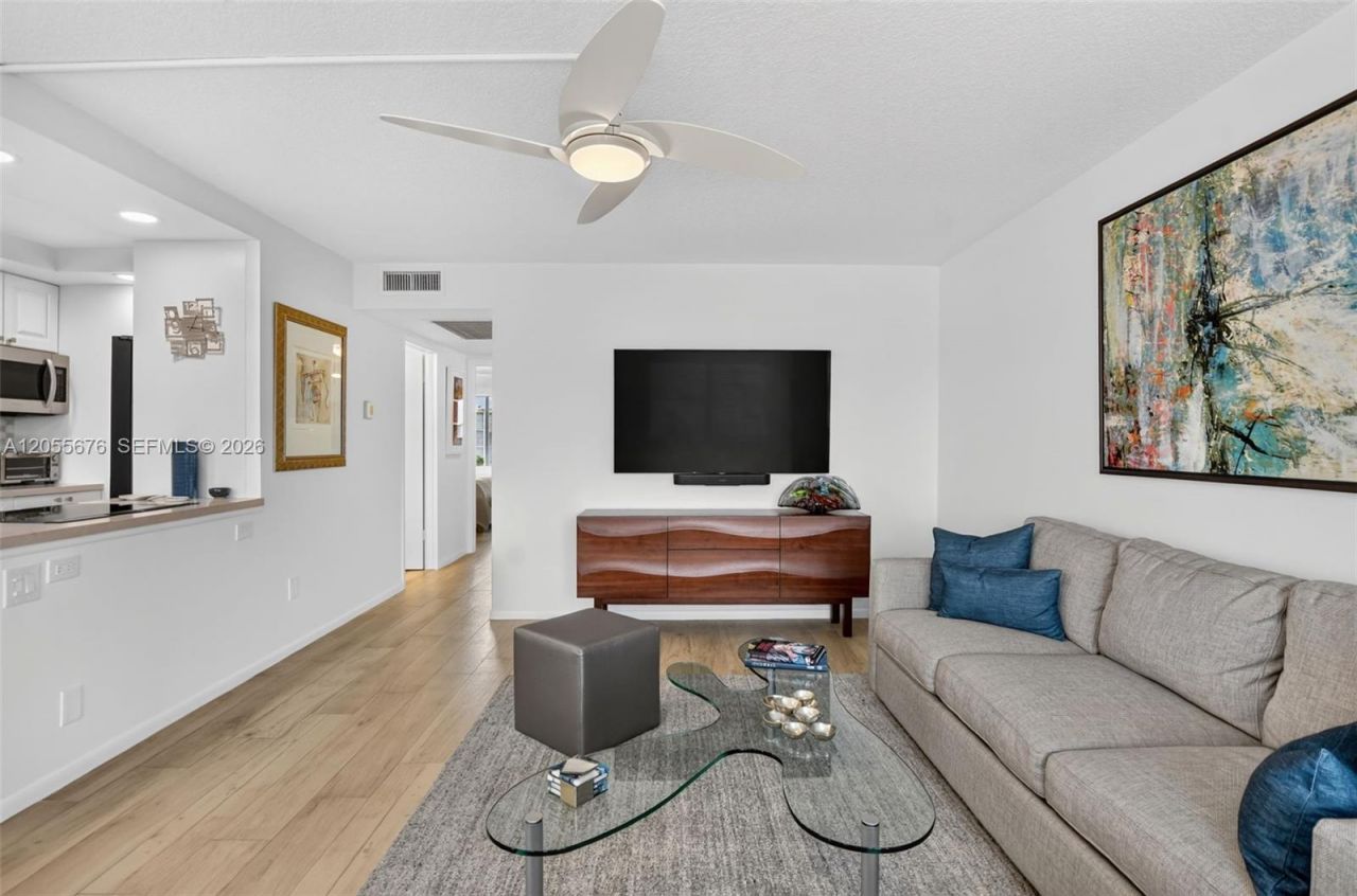 3052 Guildford C , Unit 3052, Boca Raton, FL 33434 Photo