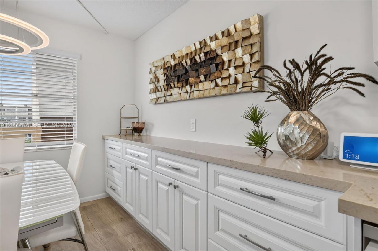 3052 Guildford C , Unit 3052, Boca Raton, FL 33434 Photo