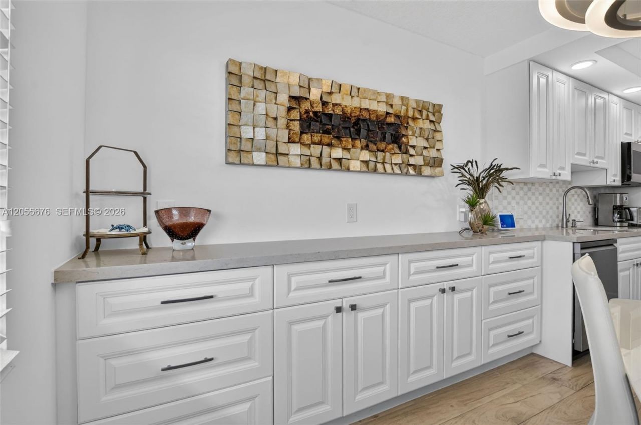 3052 Guildford C , Unit 3052, Boca Raton, FL 33434 Photo