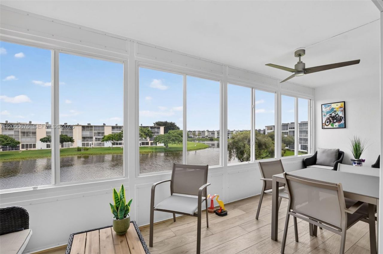 3052 Guildford C , Unit 3052, Boca Raton, FL 33434 Photo