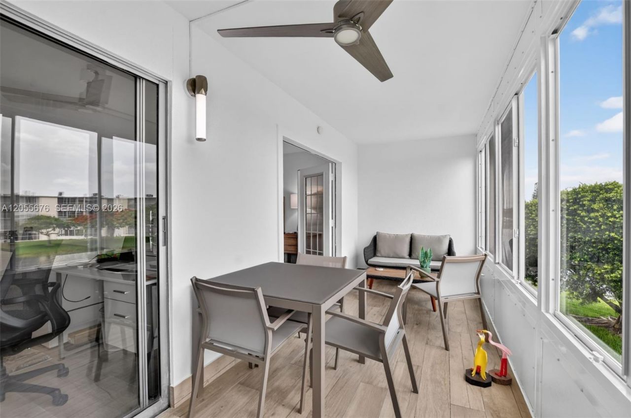 3052 Guildford C , Unit 3052, Boca Raton, FL 33434 Photo