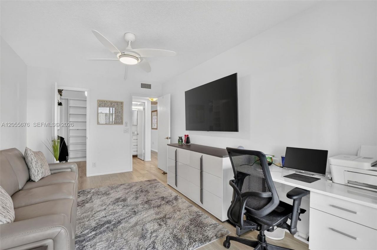 3052 Guildford C , Unit 3052, Boca Raton, FL 33434 Photo