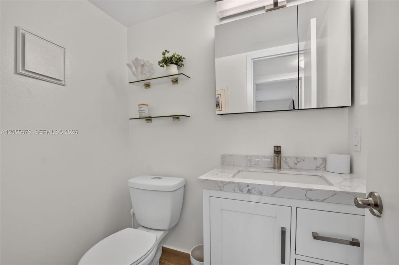 3052 Guildford C , Unit 3052, Boca Raton, FL 33434 Photo