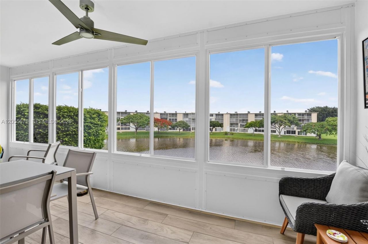 3052 Guildford C , Unit 3052, Boca Raton, FL 33434 Photo