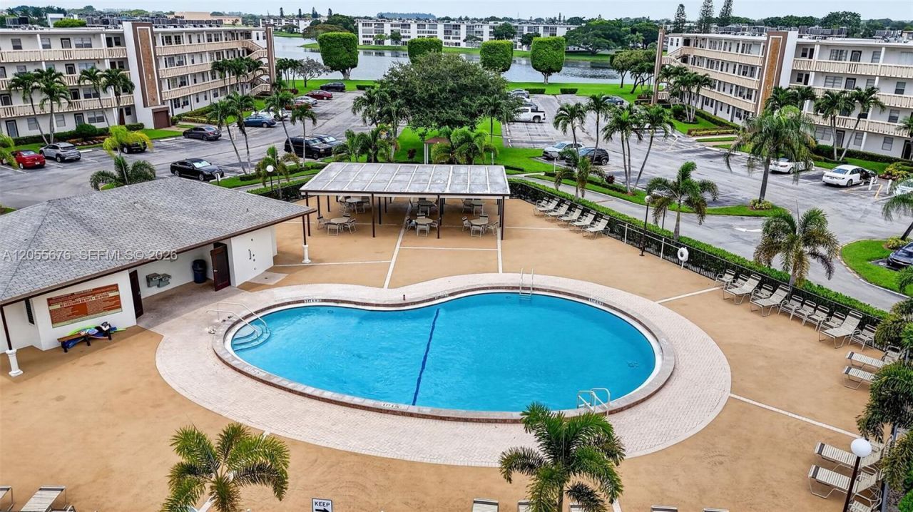 3052 Guildford C , Unit 3052, Boca Raton, FL 33434 Photo