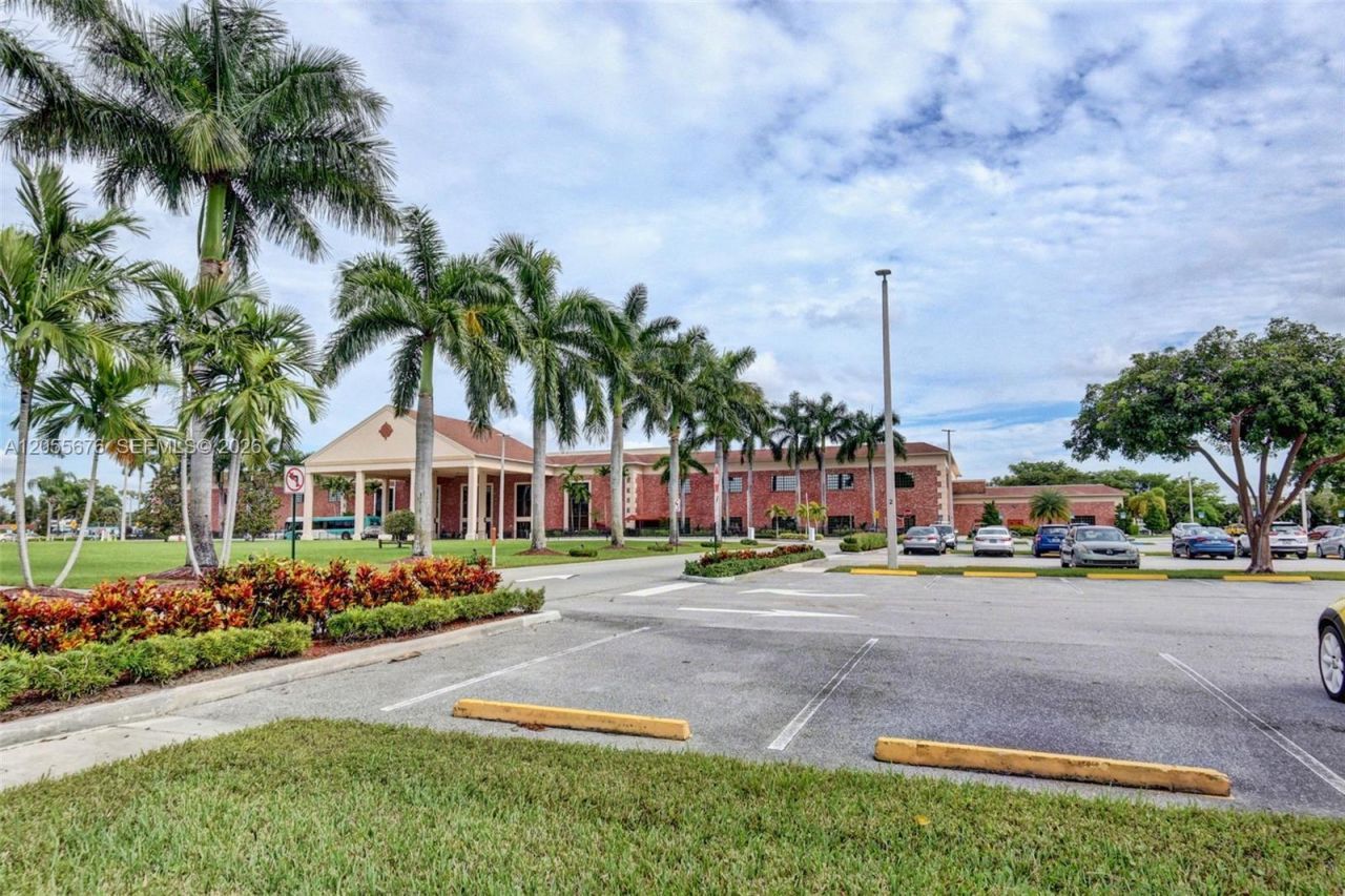 3052 Guildford C , Unit 3052, Boca Raton, FL 33434 Photo
