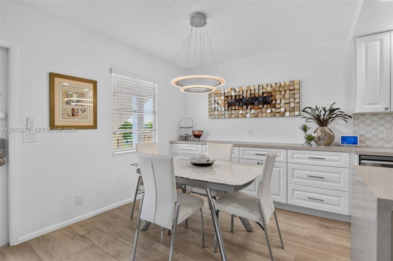 3052 Guildford C , Unit 3052, Boca Raton, FL 33434 Photo