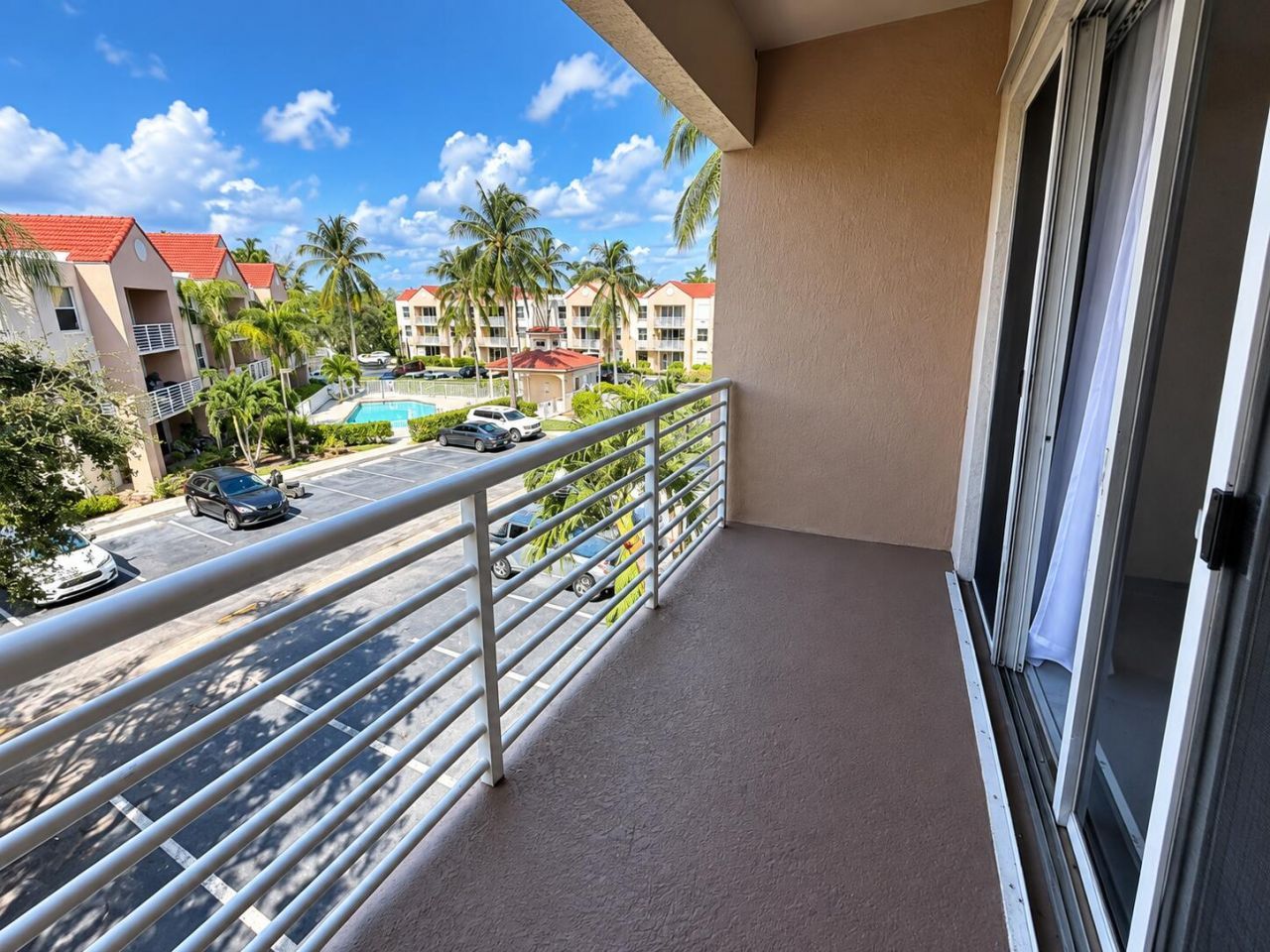 2721 Ocean Club Boulevard, Unit 304, Hollywood, FL 33019 Photo