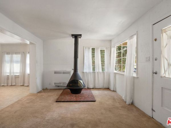 435 Raymond Avenue , Santa Monica, CA 90405