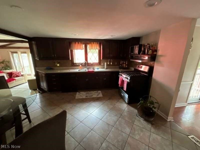 25200 Glenbrook Boulevard, Euclid, OH 44117 Photo 10