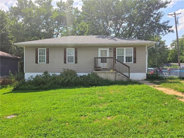 510 S Lynn Street, Nevada, MO 64772