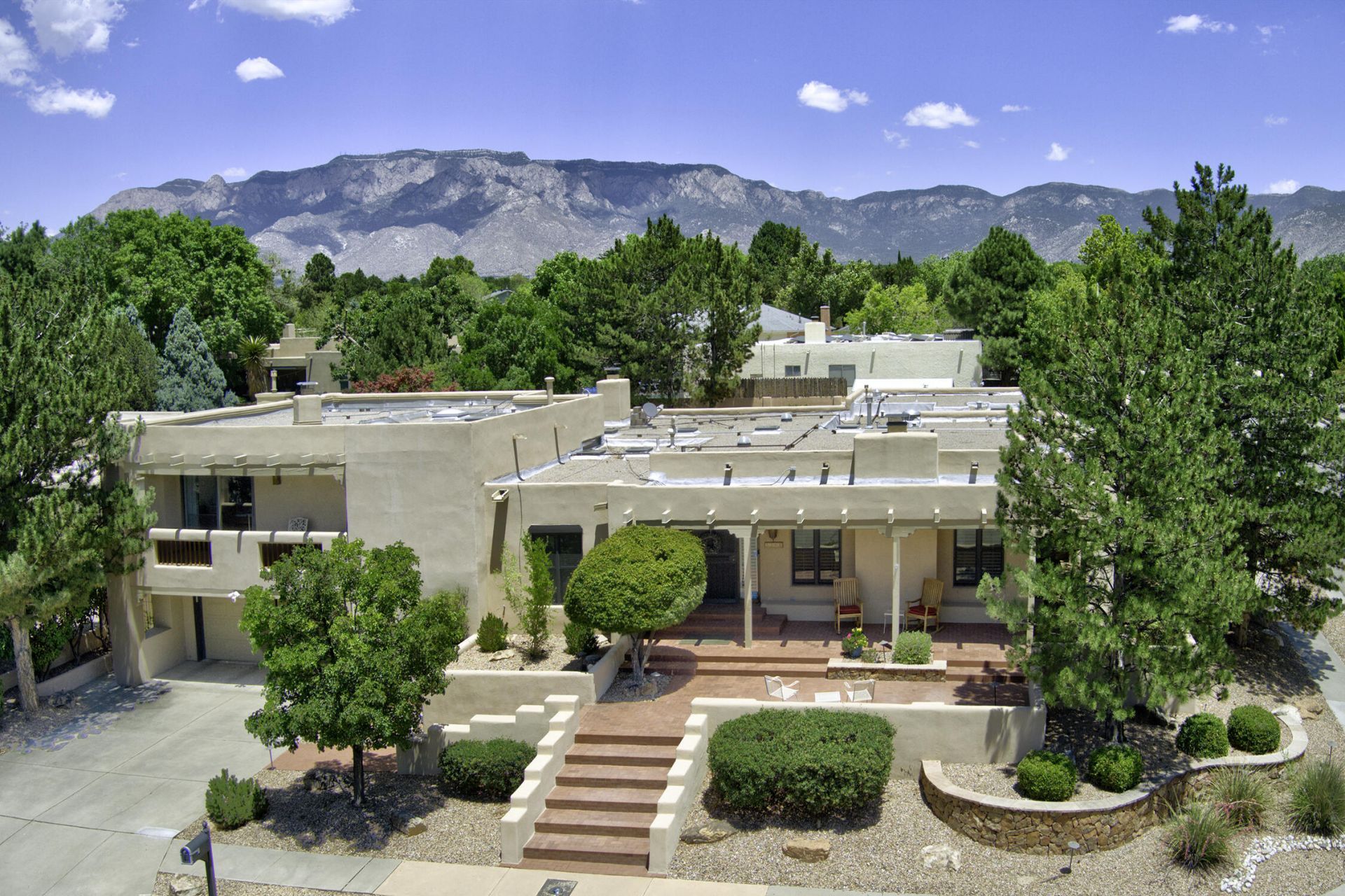 5500 Luna Del Oro Court Ne, Albuquerque, NM 87111 Main Photo