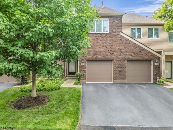 154 Leeds Ct, Madison, NJ 07940