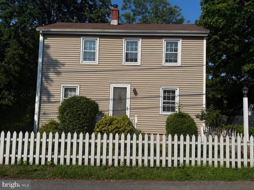 40 S CANAL STREET, YARDLEY, PA 19067