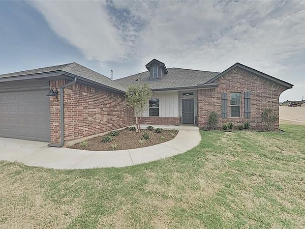 7100 Daxton Court, Warr Acres, OK 73132