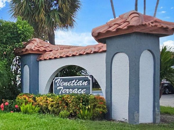 2101 W Woolbright Road, Unit J107, Boynton Beach, FL 33426