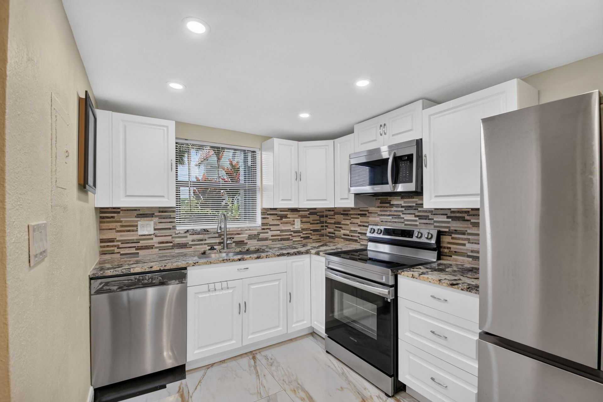 2101 W Woolbright Road, Unit J107, Boynton Beach, FL 33426 Photo