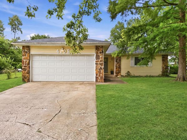 4105 W Dahlia Drive , Battlefield, MO 65619
