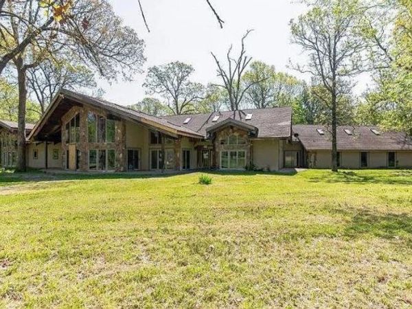 4070 N Castle Oaks Boulevard, Strafford, MO 65757