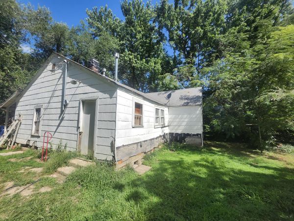 304 Bryan Street , Houston, MO 65483