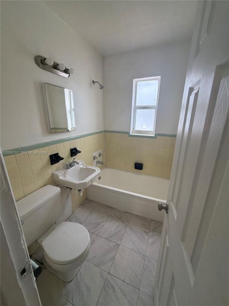 3669 Thomas Ave , Unit 16, Miami, FL 33133 Photo