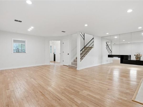 512 Mcgill Place NE, Atlanta, GA 30312