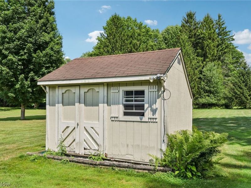8127 Rolling Brook Road, Sagamore Hills, OH 44067 Photo 35