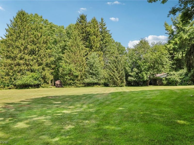 8127 Rolling Brook Road, Sagamore Hills, OH 44067 Photo 36