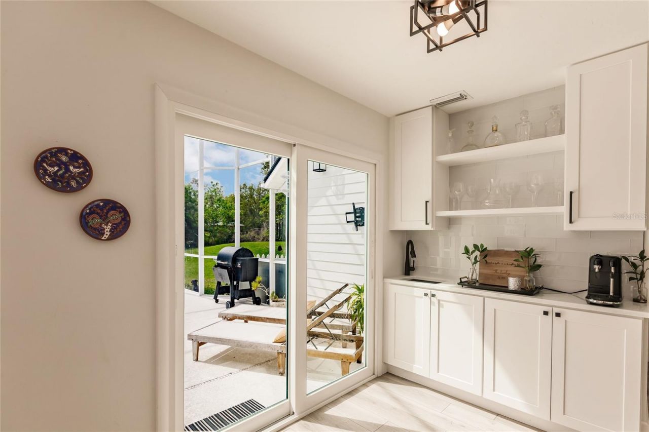 1587 Firethorne Lakes Drive, Sarasota, FL 34240 Photo