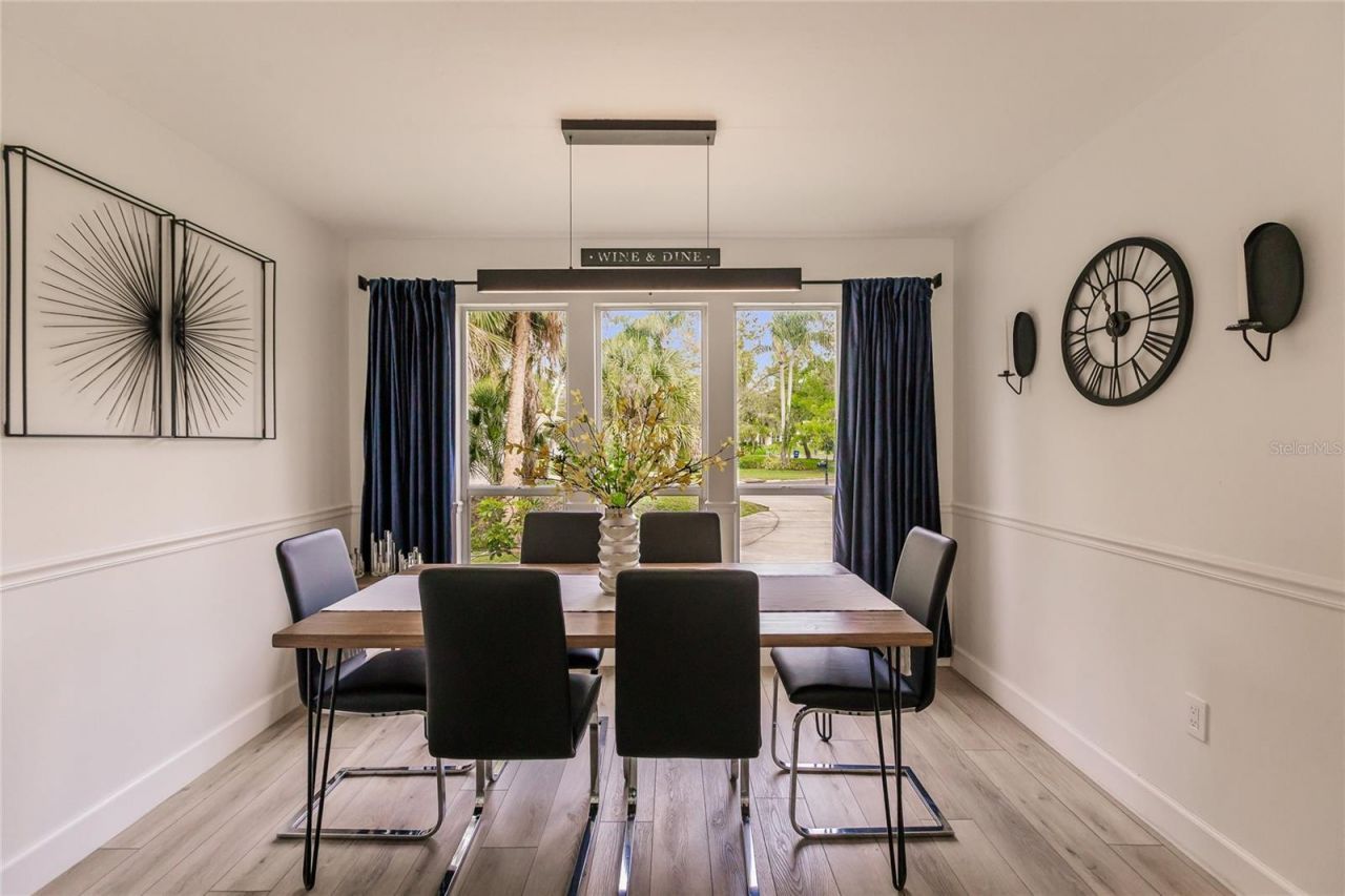 1587 Firethorne Lakes Drive, Sarasota, FL 34240 Photo