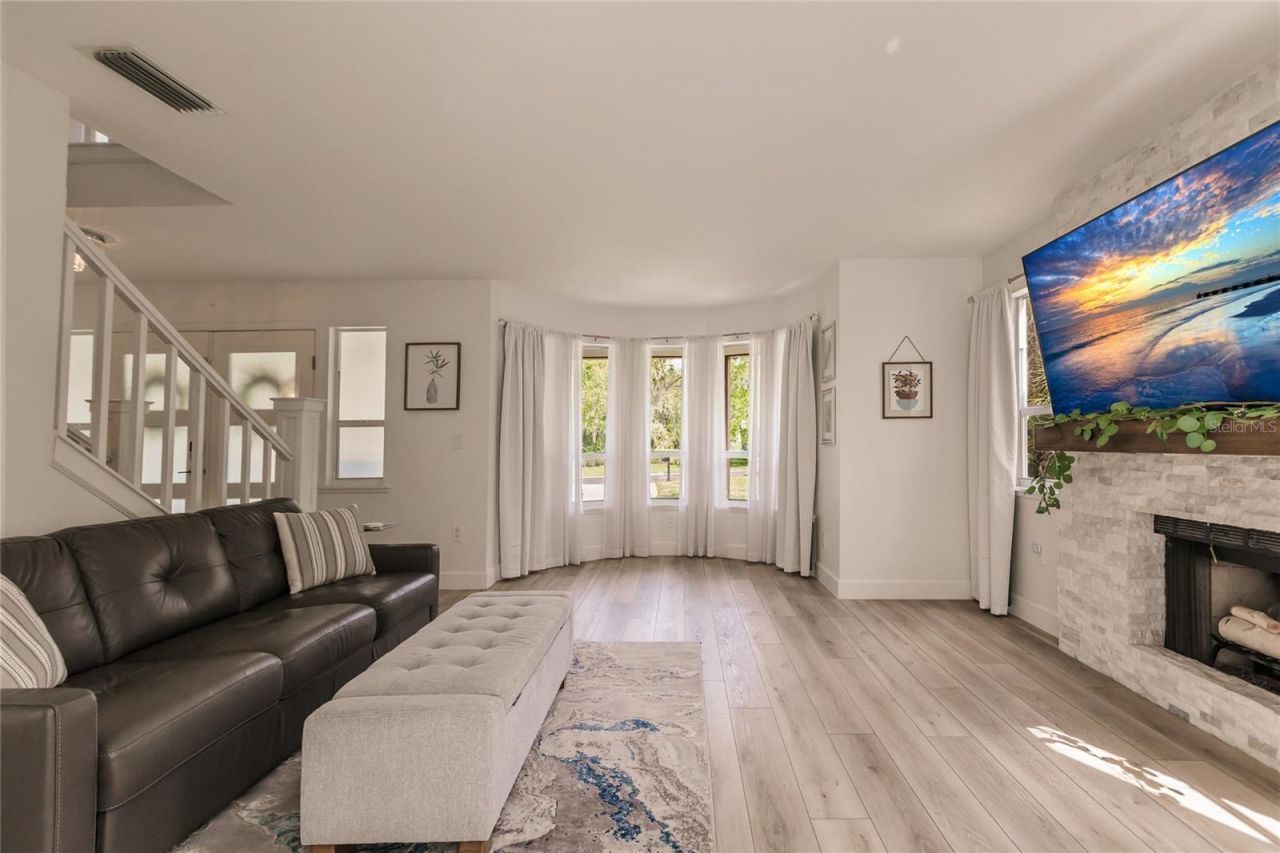 1587 Firethorne Lakes Drive, Sarasota, FL 34240 Photo