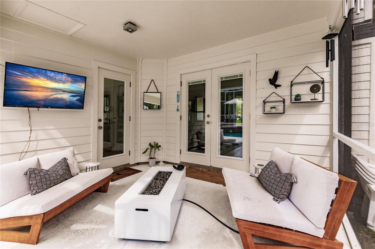 1587 Firethorne Lakes Drive, Sarasota, FL 34240 Photo