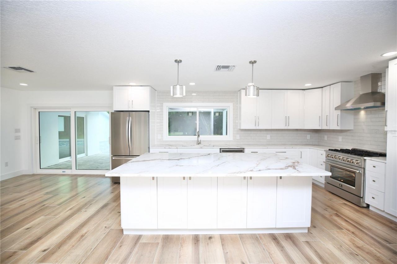 1646 Robin Hood Lane, Clearwater, FL 33764 Photo