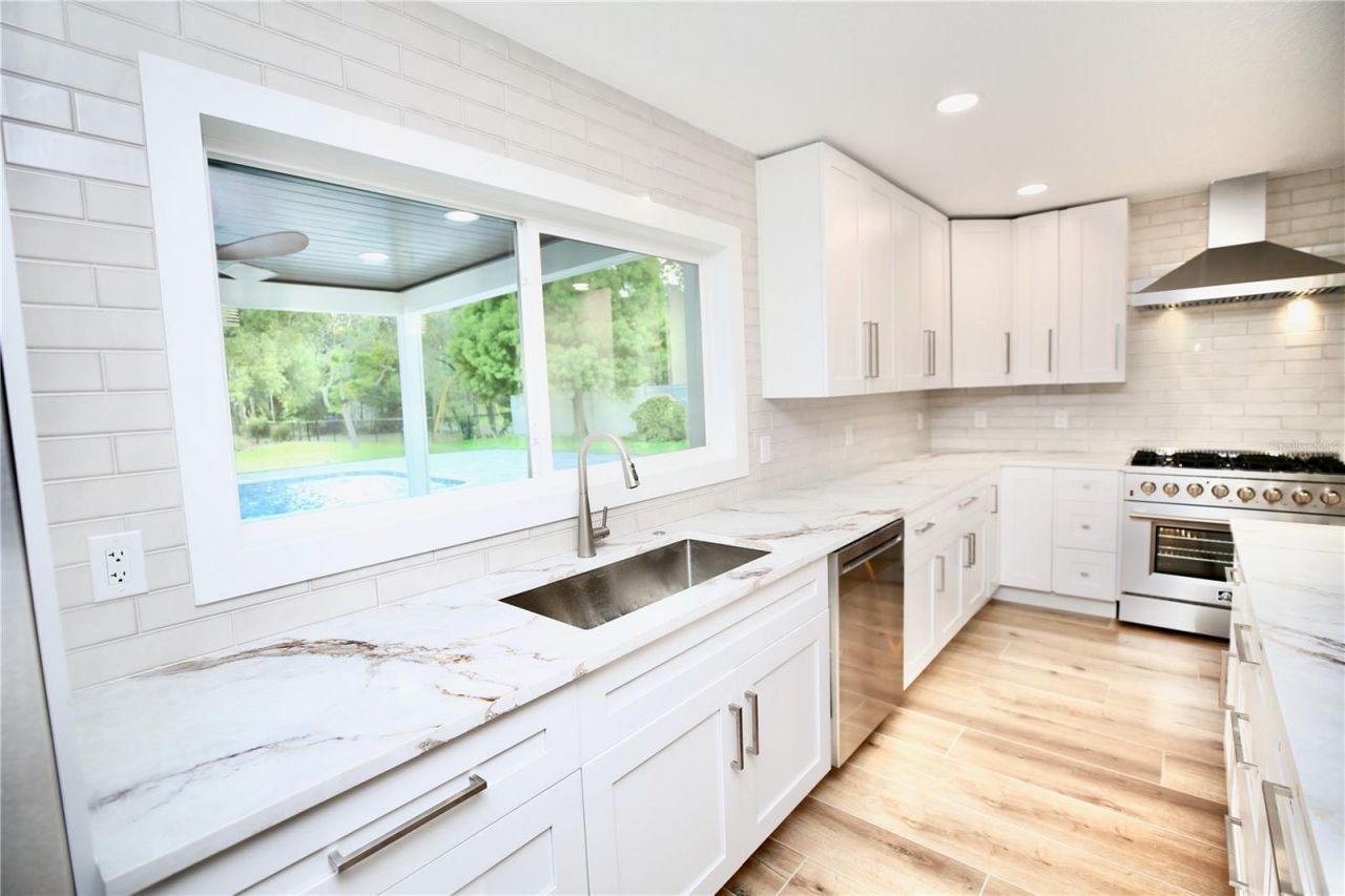 1646 Robin Hood Lane, Clearwater, FL 33764 Photo