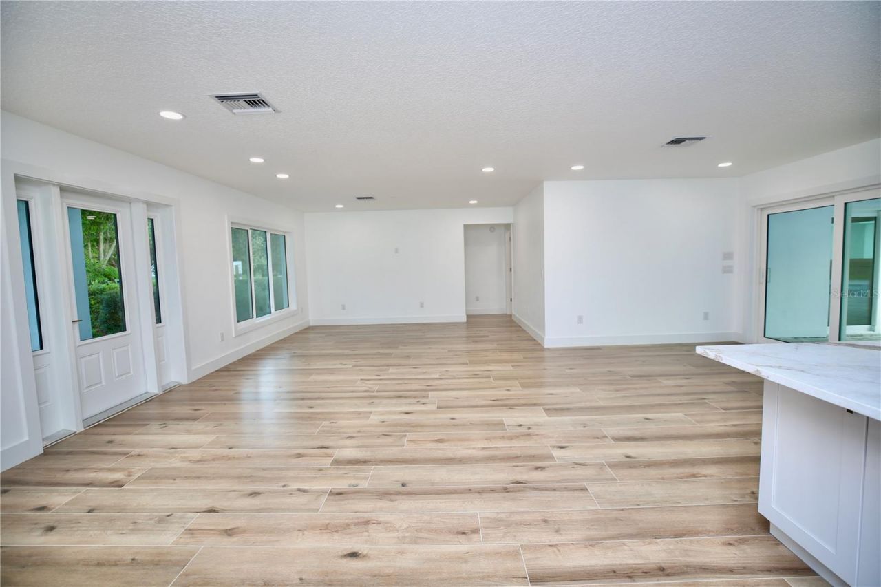 1646 Robin Hood Lane, Clearwater, FL 33764 Photo