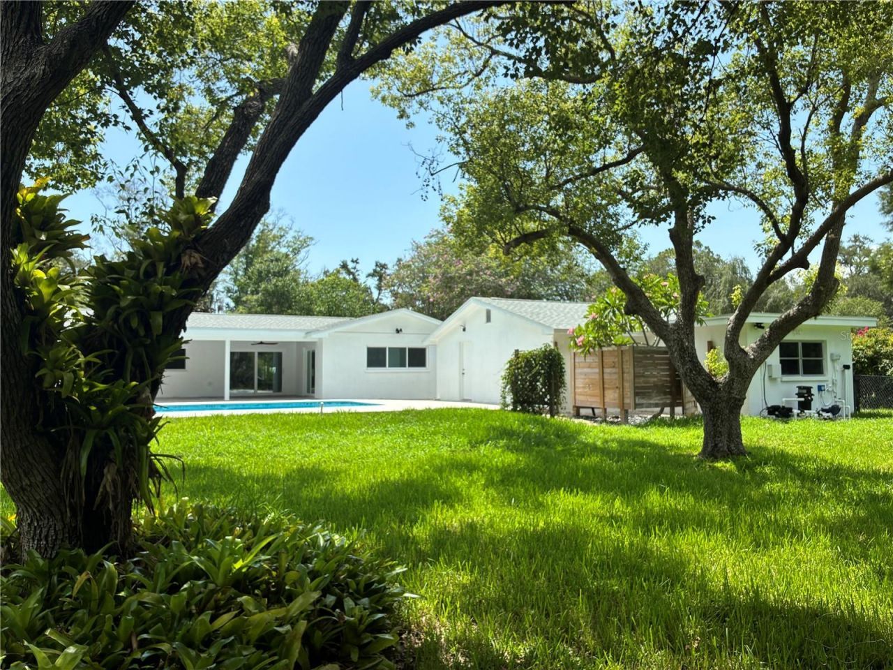 1646 Robin Hood Lane, Clearwater, FL 33764 Photo