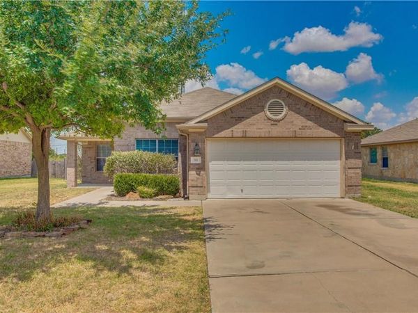 311 Gainer DR , Hutto, TX 78634