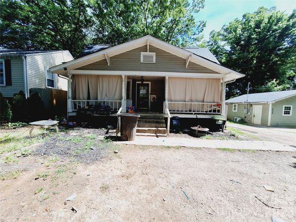 632 Wood Street , Statesville, NC 28677