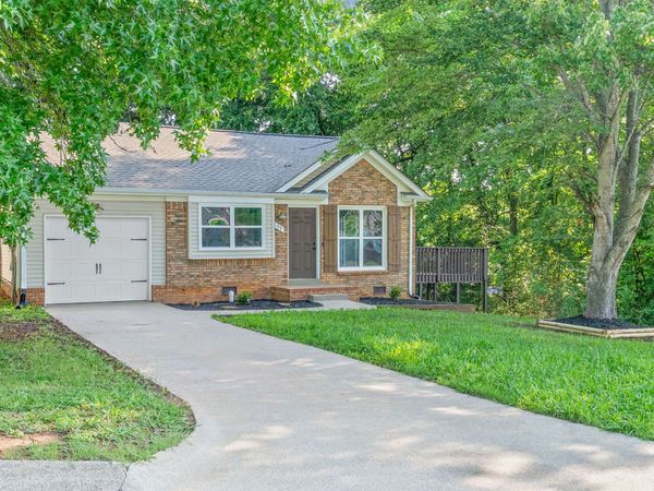 75 Grassmire Dr , Clarksville, TN 37042
