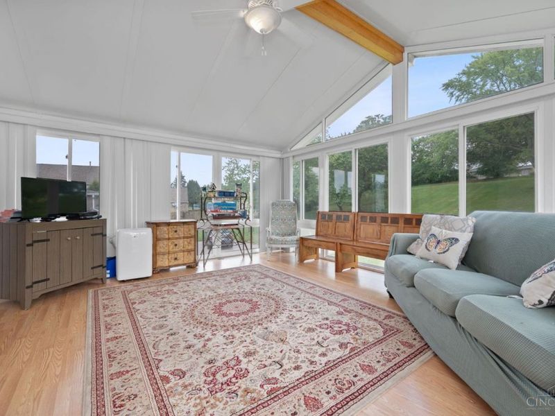 10370 KINGSPORT Drive, Evendale, OH 45241 Photo 22