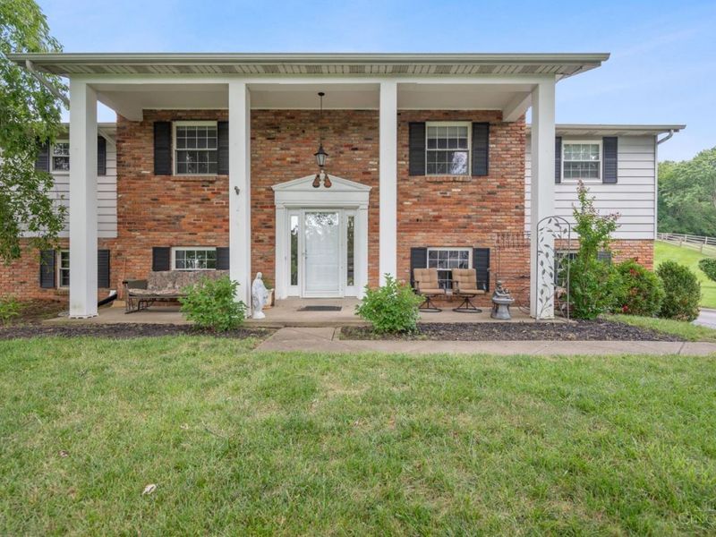 10370 KINGSPORT Drive, Evendale, OH 45241 Photo 3