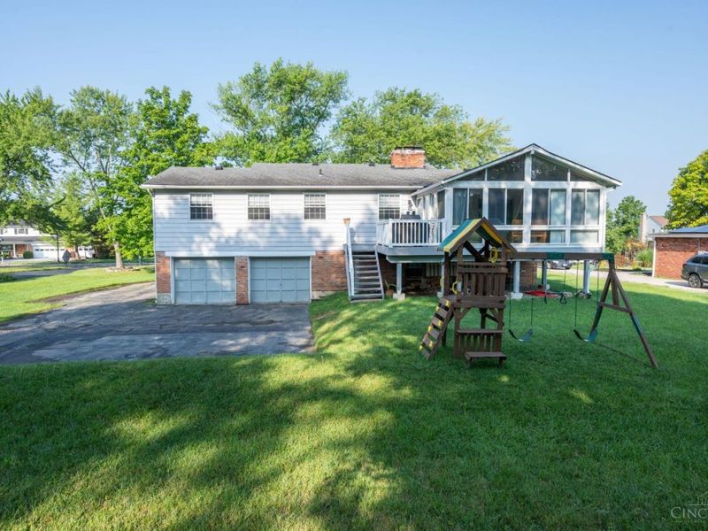 10370 KINGSPORT Drive, Evendale, OH 45241 Photo 34