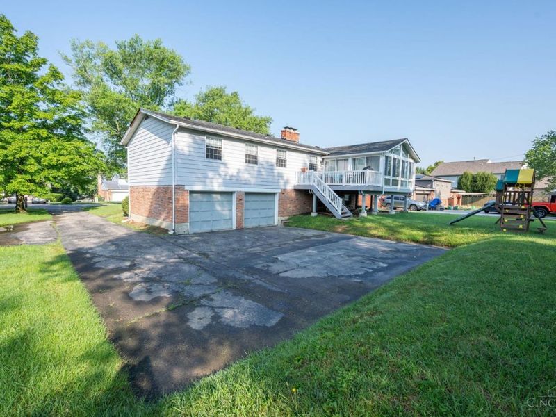 10370 KINGSPORT Drive, Evendale, OH 45241 Photo 36