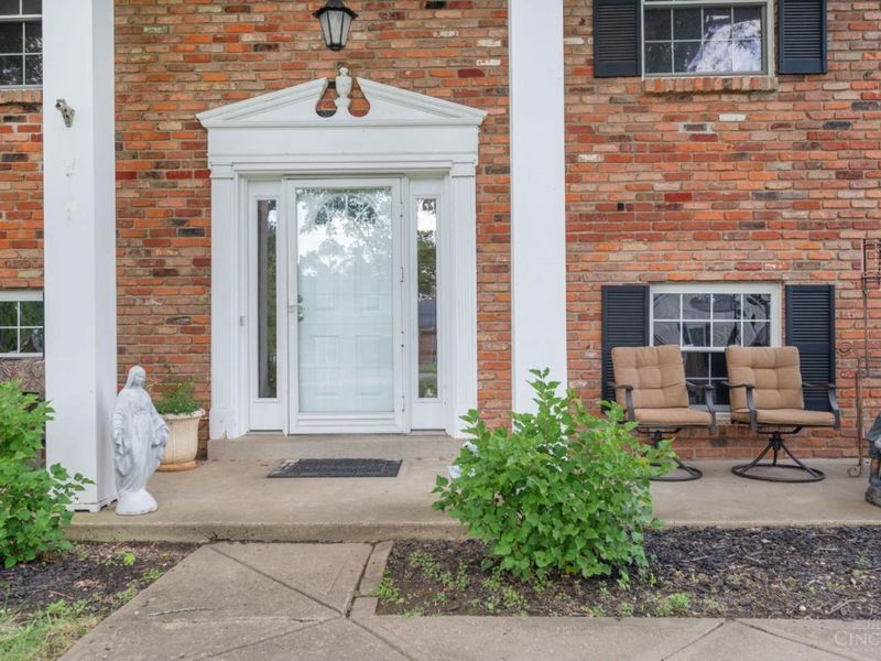 10370 KINGSPORT Drive, Evendale, OH 45241 Photo 8