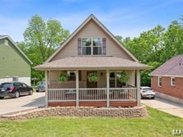 106 Reading Avenue , Maryland Heights, MO 63043